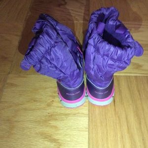 Stride right rain boots for girls